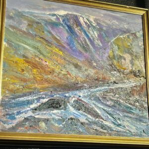 Abstrakt kunstverk tilgjengelig for salg i bruktbutikken